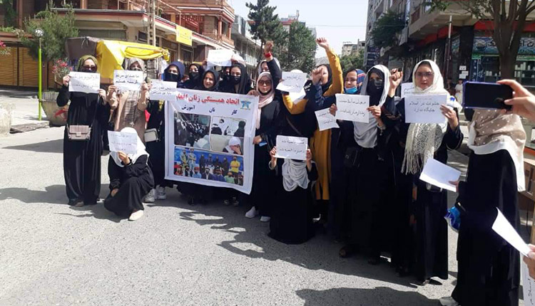 afghan_women_protest_in_kabul_may27