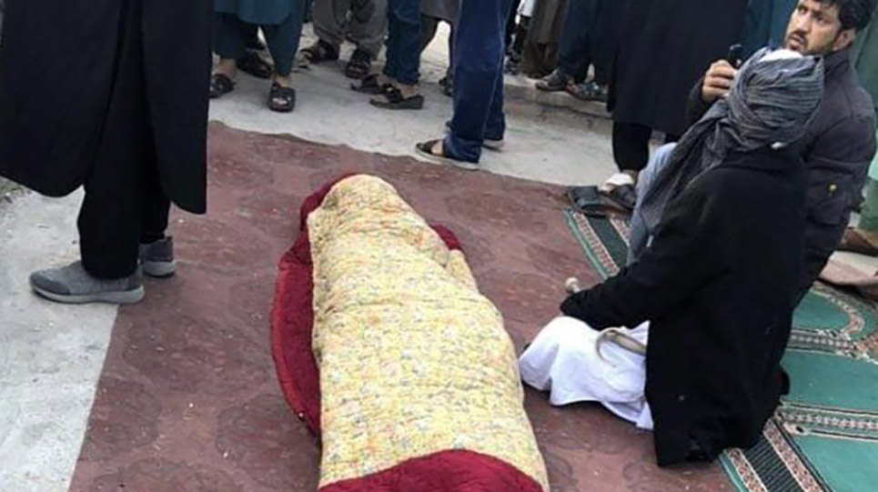 Herat - Afghanistan: woman dies of cold weather