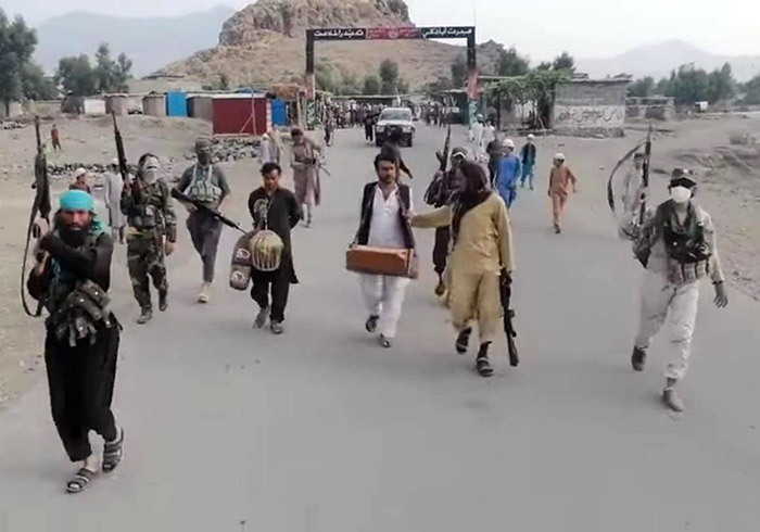Taliban publicly punish and abuse local musicians